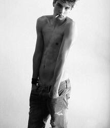 More mixed guys 5f9037dbeae00.jpg