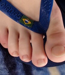 Toes, toes and more toes  62fb35857a5c8.jpg