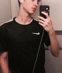 Brunette Boys Gay Tube Image Selection 5fcc922e3a7d7.jpg