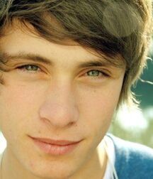 Brunette Boys Gay Tube Image Selection 5fcc9255b80bf.jpg