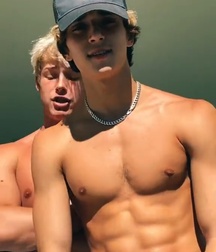 18YO Josh Richards Tiktok star 5fe04bf6e2e7b.jpg