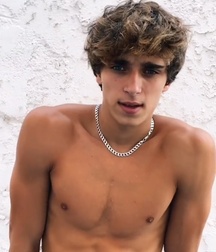 18YO Josh Richards Tiktok star 5fe04c09bb87d.jpg