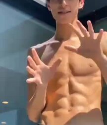 18YO Josh Richards Tiktok star 5fe04c74aad07.jpg