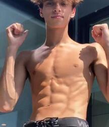 18YO Josh Richards Tiktok star 5fe04c858b966.jpg