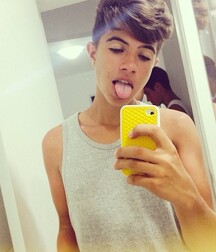 Hot selfie boys gay tube 5ff1f7eddf3e1.jpg