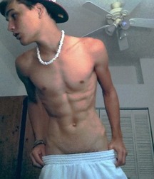 Fit boys show off gay tube 5ffca6173ebdf.jpg