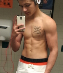 Fit boys show off gay tube 5ffca6592dbd0.png