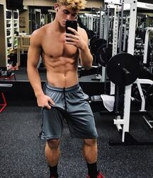 Fit boys show off gay tube 5ffca67017ee7.jpg
