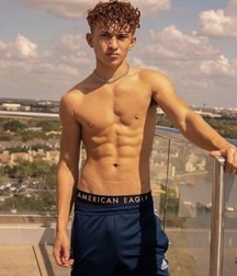 Abs for days gay boys 60076282c4800.jpg