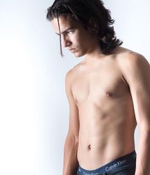Aramis Knight Gay Tube 600766e698caa.jpg