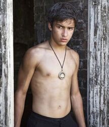 Aramis Knight Gay Tube 600766f086d06.jpg