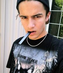Aramis Knight Gay Tube 60076723da2f8.jpg