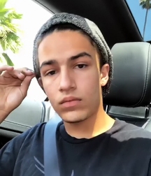 Aramis Knight Gay Tube 60076729b0227.jpg
