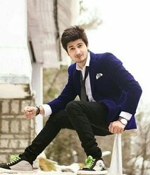 Dressed up boys gay tube 600be215bb9b8.jpg