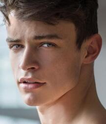 Thomas Doherty gay boys tube 60104edbf364d.jpg