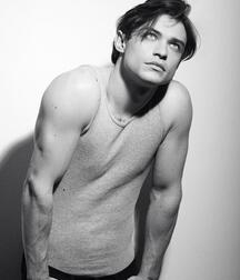 Thomas Doherty gay boys tube 60104ee1747bc.jpg