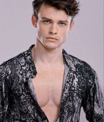 Thomas Doherty gay boys tube 60104ef61fdf1.jpg