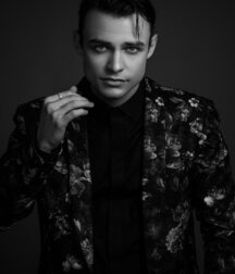 Thomas Doherty gay boys tube 60104f2242a19.jpg