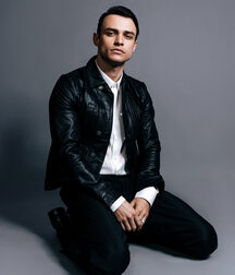 Thomas Doherty gay boys tube 60104f27c0430.jpg