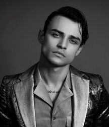 Thomas Doherty gay boys tube 60104f85f0079.jpg