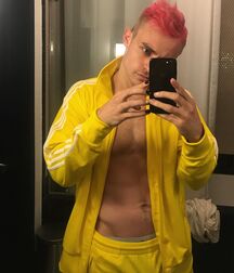 Thomas Doherty gay boys tube 60104fa4a195d.jpg