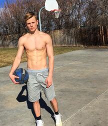 Fit and hot boys gay tube 6019dbbb7bea7.jpg