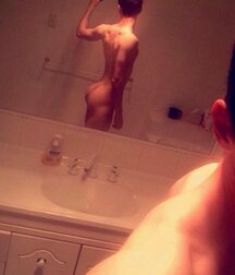 Hot boy selfies pics gay tube 603ed2a386e39.jpg
