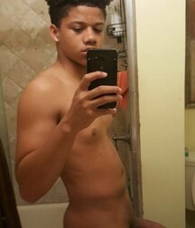 Hot show off's gay tube 604152fa94cae.jpg