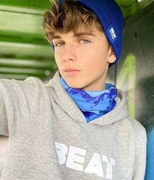 Ozzy boys tube 604cfec90741e.jpg