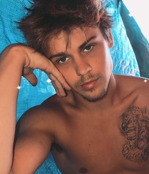 Treyvene gay boys tube