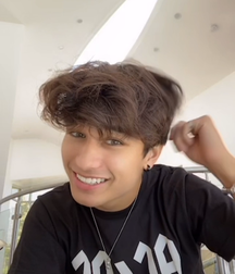 Kio Cyr gay boys tube 606f3f3caa071.png