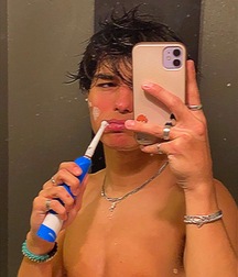 Kio Cyr gay boys tube 606f3f5800292.jpeg