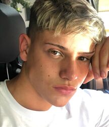 Beautiful Santigueerr big dick gay tube 60748d4ce9188.jpg