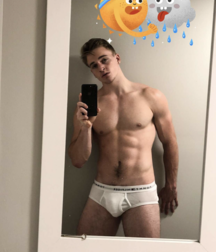 Logan Mandeville hot muscle boy porn 608ec882aa29f.png