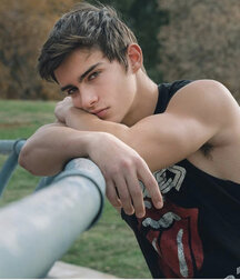 Israeli Model Ron Levi Gay Tube 6094b22083741.jpeg