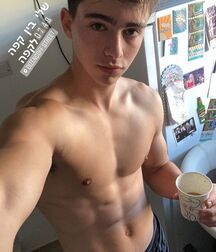 Israeli Model Ron Levi Gay Tube 6094b24a2eec8.jpg
