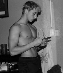 Julian tyrin24 nudes photos gay tube best 60a408a108220.jpg