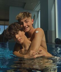 18YO Sven and Andy big cocks boyfriends gay porn 60b089d793ebd.jpg