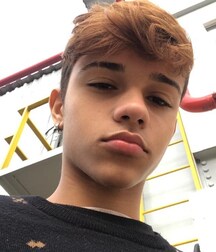 My fave boys sexy shirtless twink tube guys 61cddfe0ce749.jpg