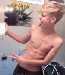 CBe New Years Mix Gay Tube No.1 5fedc958cc2ea.jpg