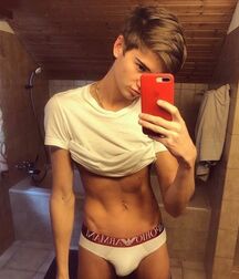 CBe New Years Mix Gay Tube No.1 5fedc9bc2521c.jpg