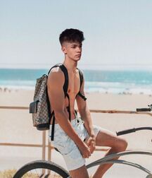 CBe New Years Mix Gay Tube No.1 5fedca7fad33a.jpg