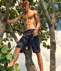 CBe New Years Mix Gay Tube No.1 5fedcac7e7e7a.jpg