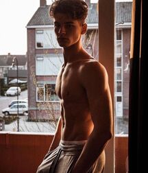 CBe New Years Mix Gay Tube No.1 5fedcb4e47ec0.jpg