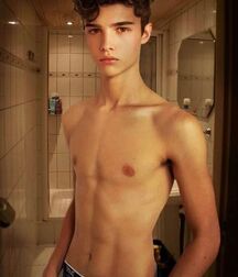 CBe New Years Mix Gay Tube No.1 5fedcbb4d2153.jpg