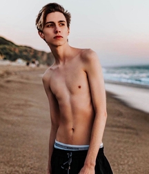 Super FIT twink gay boys tube 6053de0434820.jpg