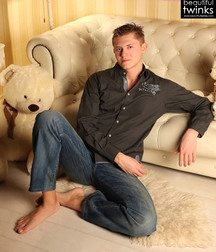 Gay Tube Dim twink porn 605540562c25a.jpg