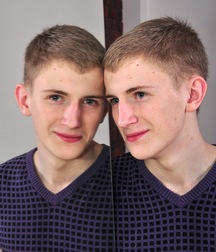 Gay Porn Tube Derrick Teen Shows Off His Body Boys Teens