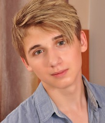 Gay Porn Tube Walter Teen Shows Off His Body Boys Teens