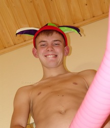 Body Boys Teens 621ceb4284bd4.jpg